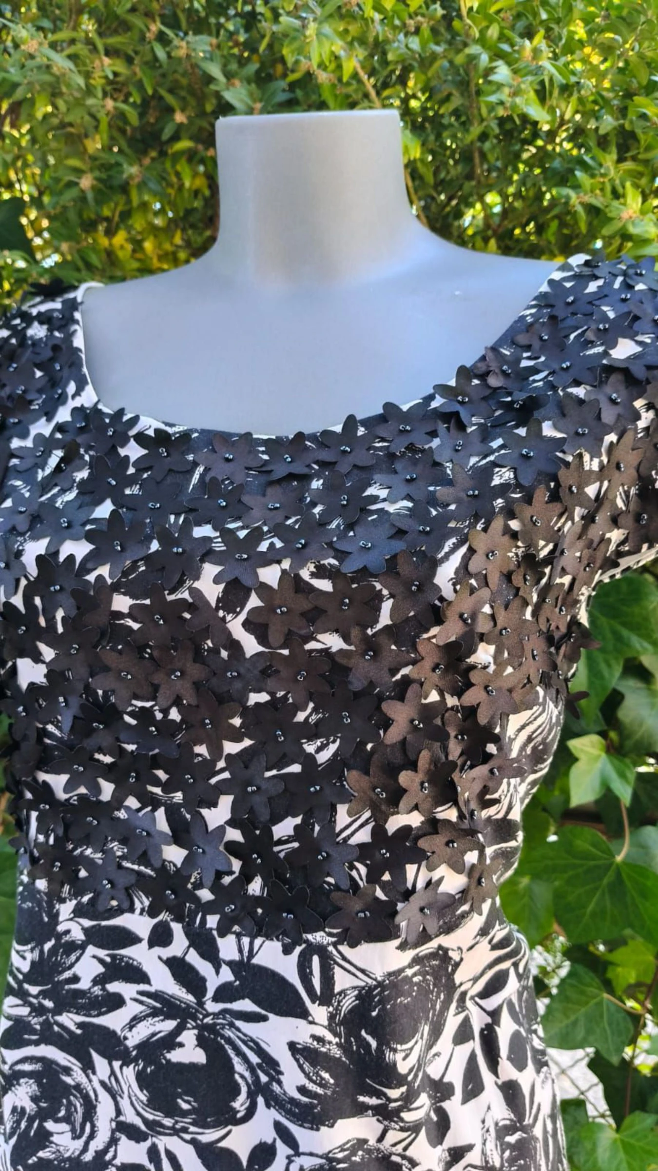 Robe de soirée Daniella Collection - Taille 46 - Imprimé floral avec relief 3D – photo 5
